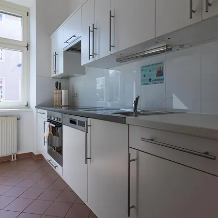 Yeshello Elegant Apartment Near Central Vienna Exterior photo
