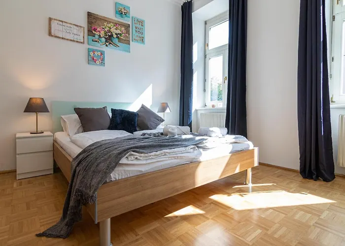 Yeshello Elegant Apartment Near Central Vienna