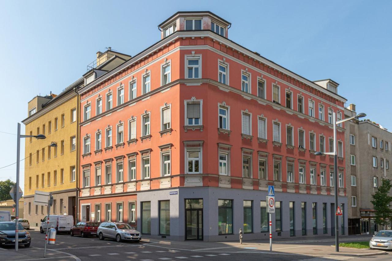 Yeshello Elegant Near Vienna